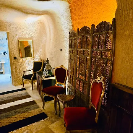 Patina Cappadocia מלון אוצ'יסר